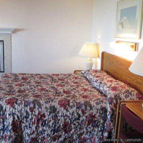 Cozy Cove Beachfront Resort Inn Линкольн-Сити Номер фото