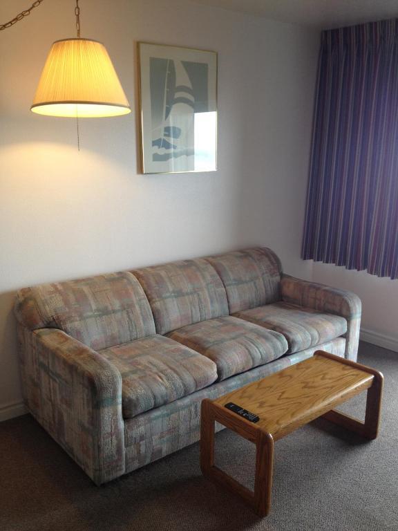 Cozy Cove Beachfront Resort Inn Линкольн-Сити Номер фото