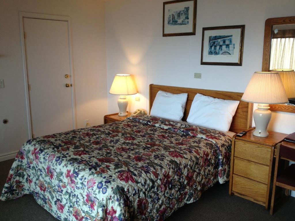 Cozy Cove Beachfront Resort Inn Линкольн-Сити Номер фото